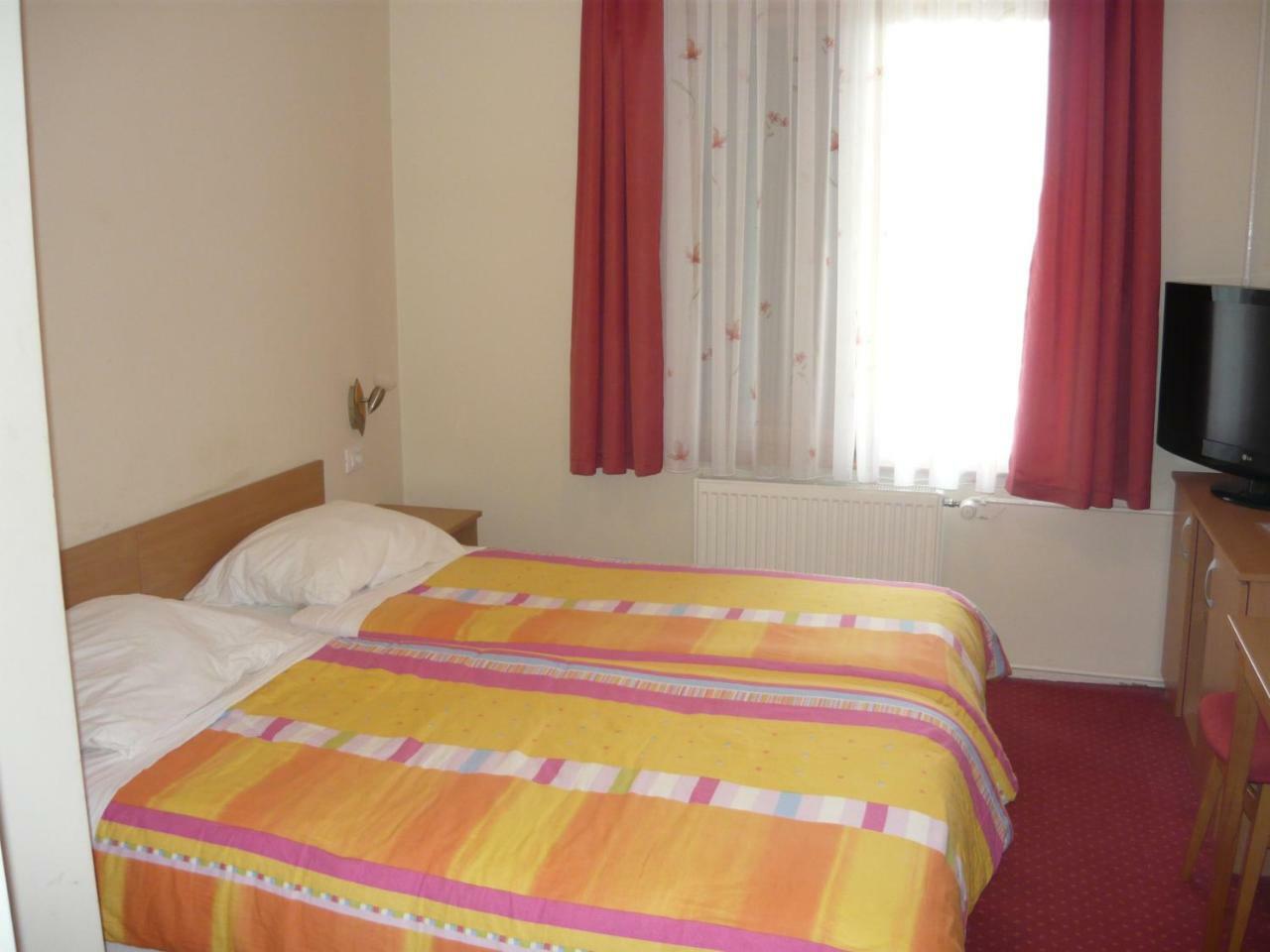 Polzevo Otel Visnja Gora Dış mekan fotoğraf
